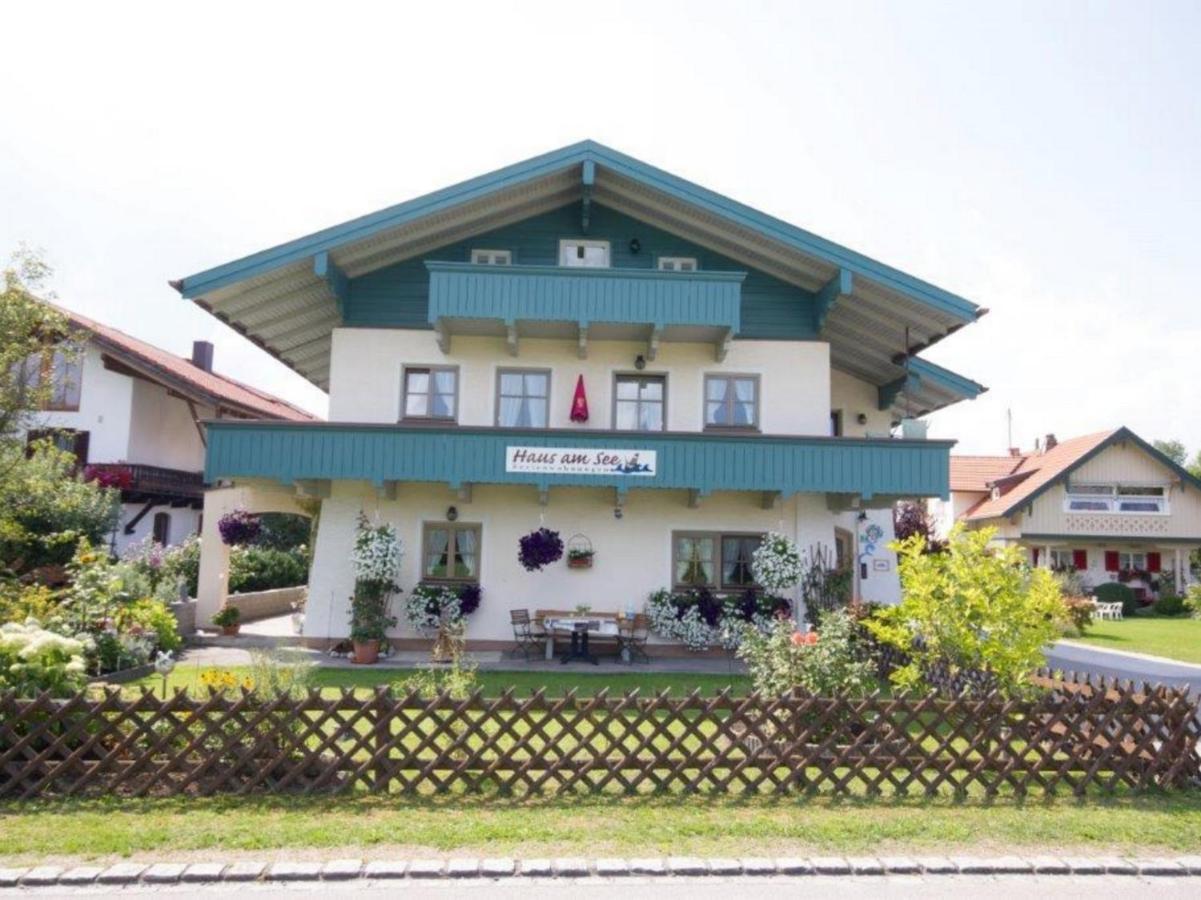 ברנאו אם כימסי Ferienwohnungen Haus Am See מראה חיצוני תמונה