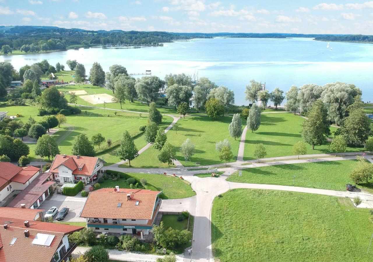 ברנאו אם כימסי Ferienwohnungen Haus Am See מראה חיצוני תמונה