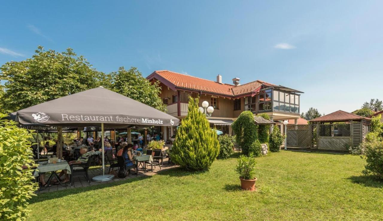 ברנאו אם כימסי Ferienwohnungen Haus Am See מראה חיצוני תמונה