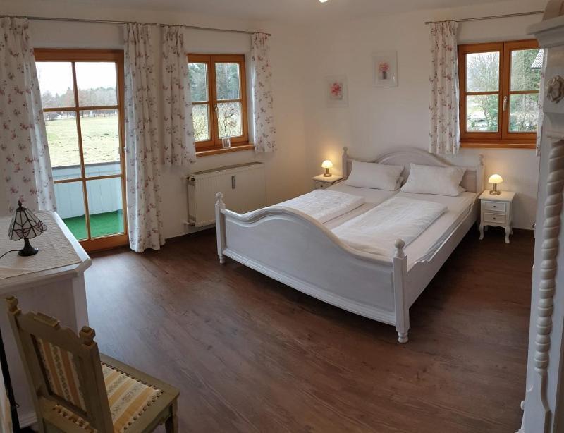 ברנאו אם כימסי Ferienwohnungen Haus Am See מראה חיצוני תמונה