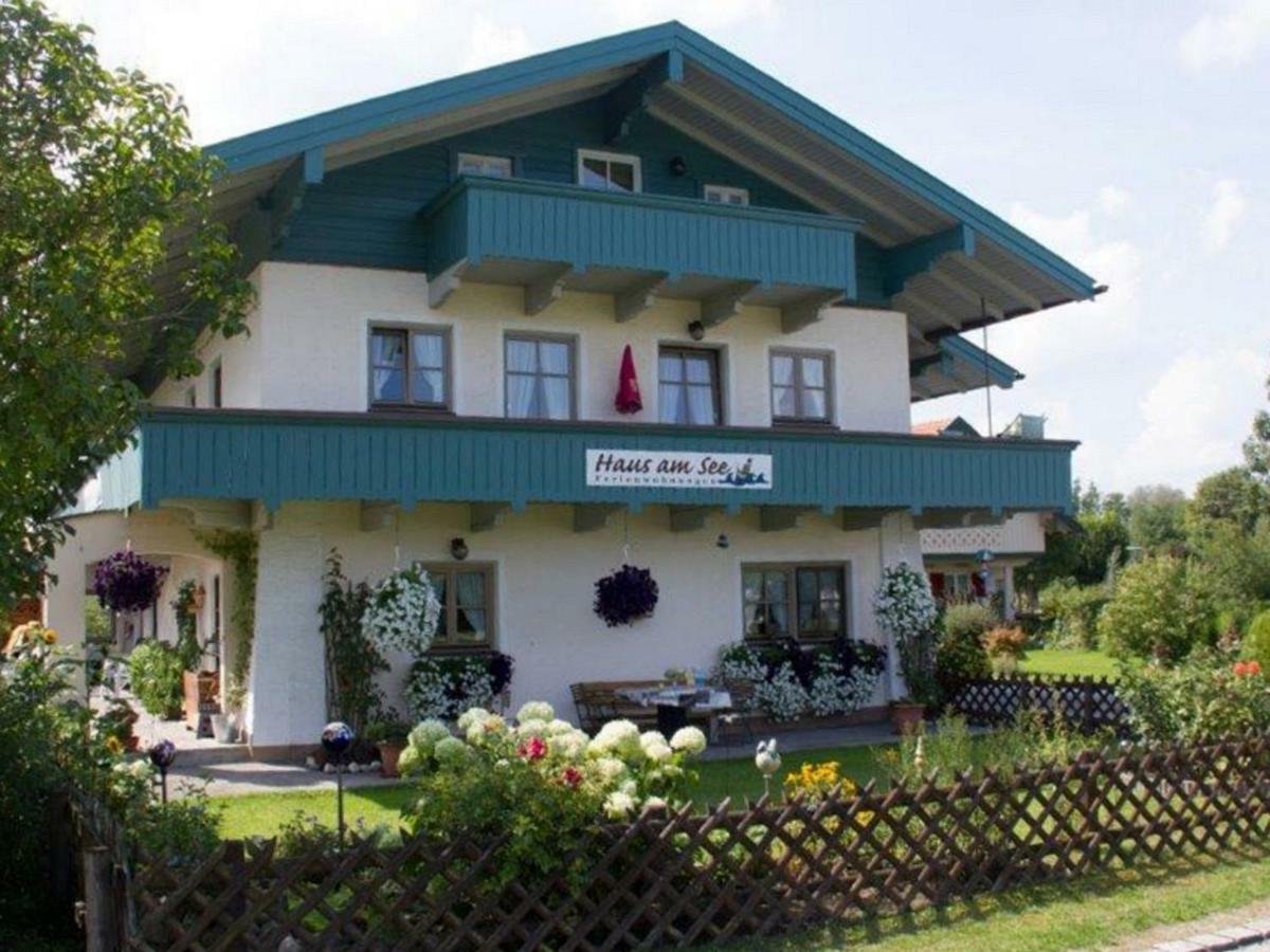 ברנאו אם כימסי Ferienwohnungen Haus Am See מראה חיצוני תמונה